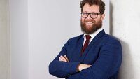Bildet viser portrett av Karl Kristian Bekeng, statssekretær i Helsedepartementet