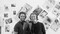Bildet viser duoen bak Helsepodden: Johnny Advocaat-Vedvik (t.v.) og Andreas Segrov