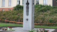 Minnestein Minnestein i Tønsberg etter terrorangrepet 22. juli 2011.