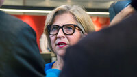 Eli Gunhild By, NSF-leder, på presseskonferanse om lockout