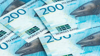 200 kroners-sedler Bildet viser de nye 200 kroners-sedlene fra Norges bank
