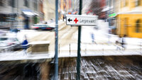 Bildet viser et skilt til Oslo legevakt.