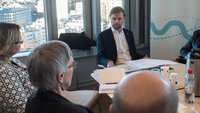 Bent Høie i møte med styringsgruppa